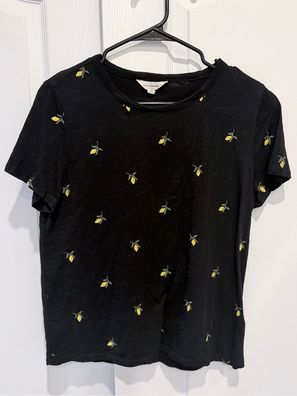Lucky Brand Lemon Embroidered T-Shirt (Medium)